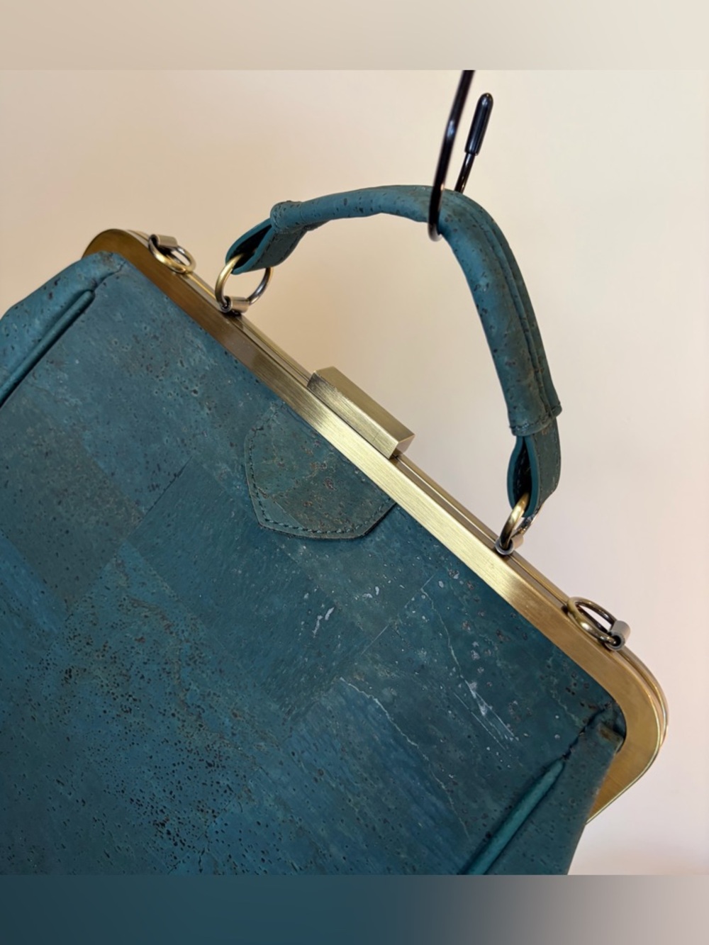 Bobobark La Flore Paris Premium Cork Emerald Green Convertible Backpack EUC - Picture 7 of 16
